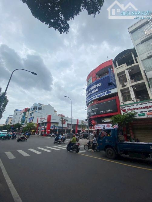 Bán Nhà mặt tiền 92 Khánh Hội, Phường 4, Quận 4 DT 7.5 x 23m CN 159m2 Giá 25 tỷ 900 - 1