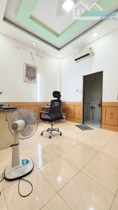 BÂN NHÀ RIÊNG HXH 6M - 4 TẦNG - 72M2 - 4PN - TCH 03 - 6,5 ĐỒNG - QUẬN 12 - 1