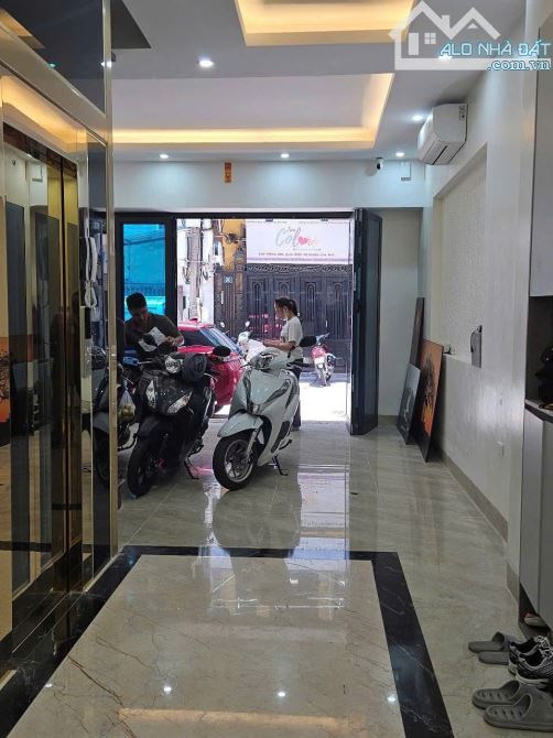 Nhà Trần Cung phân lô, ô tô tránh, 7 tầng thang máy, 67m ngay khu đô thị - 1