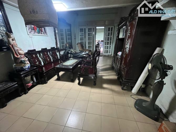 Bán đất tặng nhà 10m ra phố Minh Khai,72m,vỉa hè 6m,oto vào nhà, 21.5 tỷ - 1
