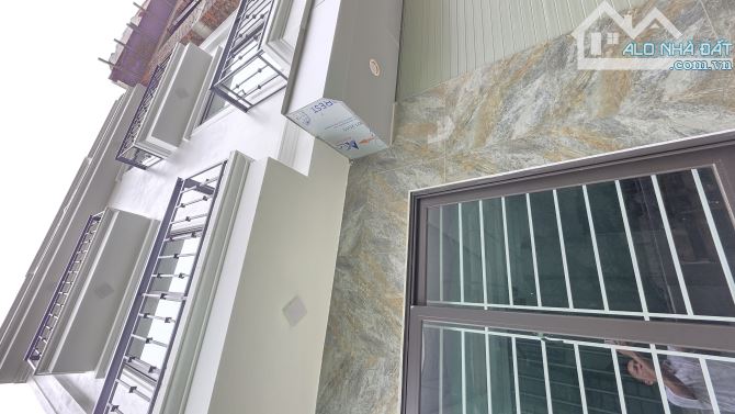 B.Á.N NHÀ THỊ TRẤN ĐAN PHƯỢNG , 3 BƯỚC RA Ô TÔ TRÁNH , SÁT HỒ SINH THÁI  43M2, 4 TỶ 4 - 1