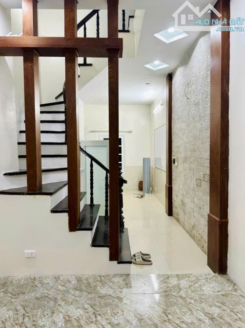 NHÀ CỔ NHUẾ – GẦN PHẠM VĂN ĐỒNG – 5 TẦNG – 6.4 TỶ - 1