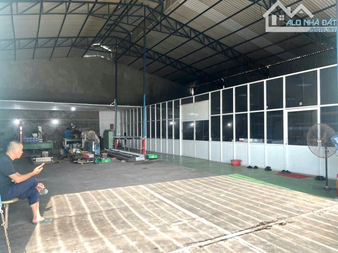 BÁN RẺ KHO, NHÀ XƯỞNG TRẢNG DÀI, GÓC 2 MẶT TIỀN ĐƯỜNG NGUYỄN KHUYẾN, SỔ HỒNG RIÊNG - 1