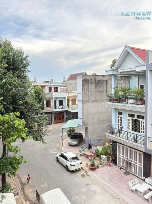 Bán nhà 1T2L 4x15m, đường số 3 KDC Toa Xe p.Dĩ An gần Vincom 550 - 18