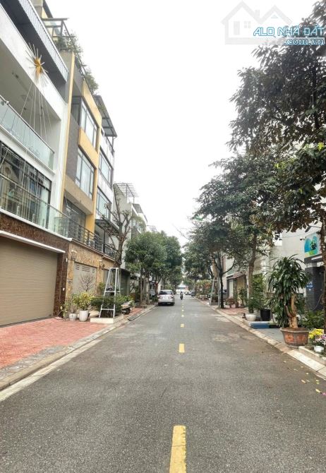 75m đất đấu giá Vip Việt Hưng, chủ cần giao dịch gấp - 2