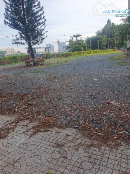 Cần Bán 16.500m2 Đất MT Đường Trường Lưu - Long Trường Q9  Giá Chỉ 165 Tỷ - 2