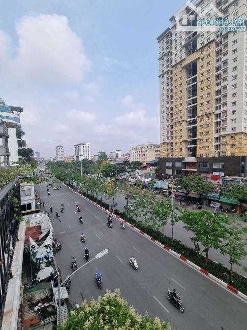 BÁN TÒA VĂN PHÒNG HAI BÀ TRƯNG, PHỐ LỚN - 200M2 X 12 NỔI + 1 HẦM GIÁ 14X TỶ - 1