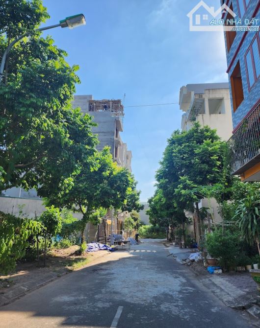 Tái Định Cư Tứ Hiệp cần bán 120m2 ĐẤT mt 7,3m Ô tô tránh vỉa hè CHỈ 185tr/m2 - 2