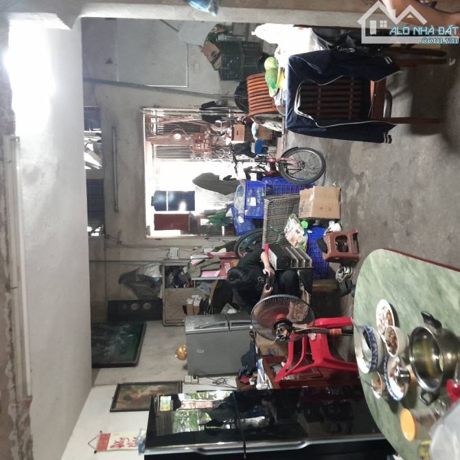 Bán đất tặng nhà Hoàng Quốc Việt, dt100m, mt 6,6m, sát phố, trước nhà ô tô tránh, 37 tỷ. - 2