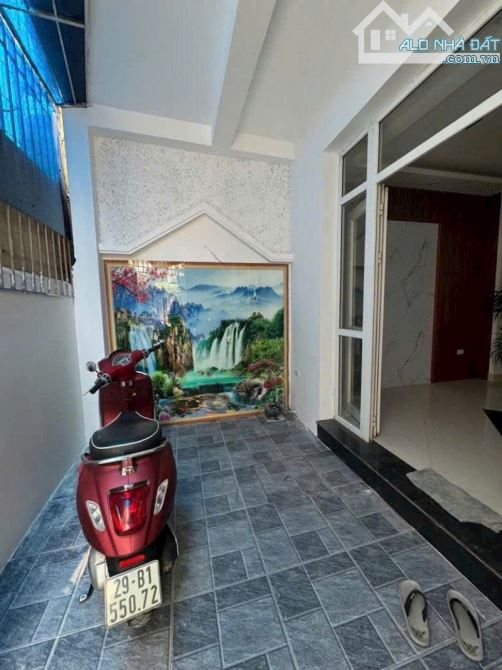 HÀNG NGON 🏠 BÁN NHÀ NGÔ GIA TỰ - LONG BIÊN - 50M2 - GIÁ RẺ – ĐẦU TƯ 💸 Chỉ 5.X tỷ - 2