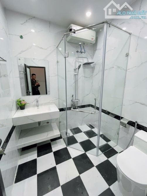Bán nhà 3 tầng dân xây độc lập ngõ 170 Thiên Lôi - 2