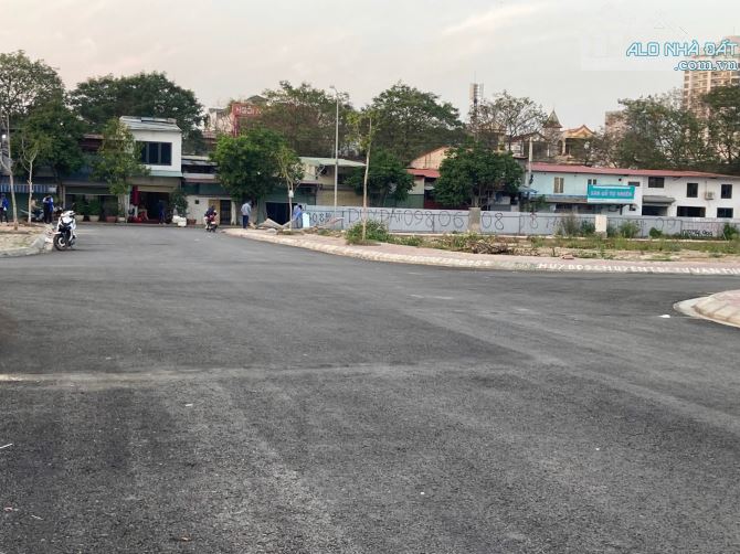 Lô áp góc ngã tư Đất tái định cư Cây Đa - ĐẰNG GIANG NGÔ QUYỀN   D.tích: 63m (ngang 4,5 x - 2