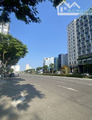GẦN BIỂN! BÁN KHÁCH SẠN 5 TẦNG 100M2 – 9,85 TỶ - MT ĐINH CÔNG TRỨ - Q. SƠN TRÀ - 2