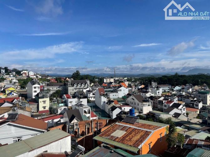 HÀNG NGỘP - KHÁCH SẠN MẶT TIỀN P4 - 80m2 Sổ riêng xây dựng HOÀN CÔNG - 2