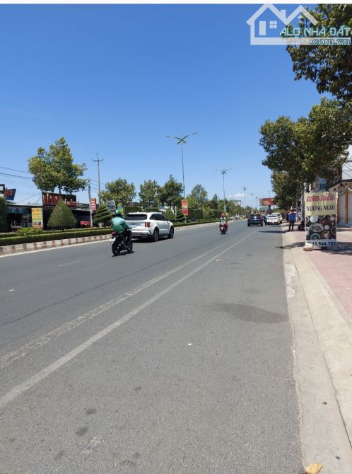 Cho thuê 1000m2 mặt tiền đường Đại Lộ Hùng Vương gần Kim anh Quán, siêu thị Lotte - 2