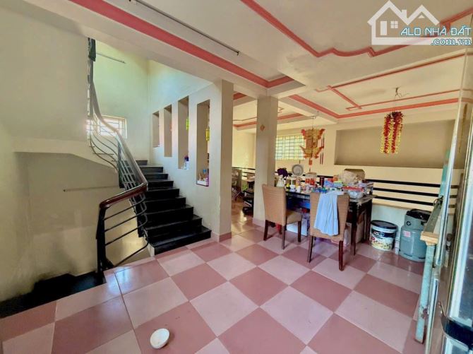 Bán Nhà Mặt Tiền Huỳnh văn nghệ, Bửu Long biên hòa đồng Nai  -Nhà 1 Trệt 3 Lầu Phòng Khách - 2