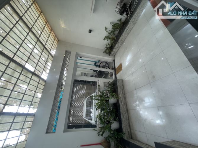 Bán nhà trung mỹ tây 4 3 lầu 5x33 chỉ 9.75 tỷ Xã Trung Chánh Huyện Hóc Môn - 2