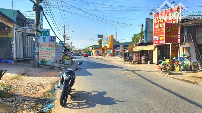 Bán đất mặt tiền Lã Xuân Oai . Long Trường , Q9 - DT: 100m2 ngang 5m - 2