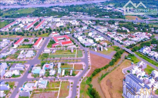 Đất lô góc giao 2 đường số 4 và 9 KDC Tây Đô - 2