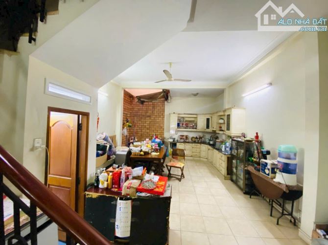 Bán nhà trong khu Compound cao cấp đường Nguyễn Trọng Tuyển có cây xanh - 3