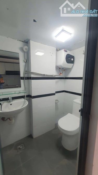 Tòa CCMN mới, 9 tầng thang máy,92m, Doanh thu 110tr/tháng, Yên Xá, Thanh Trì - 3