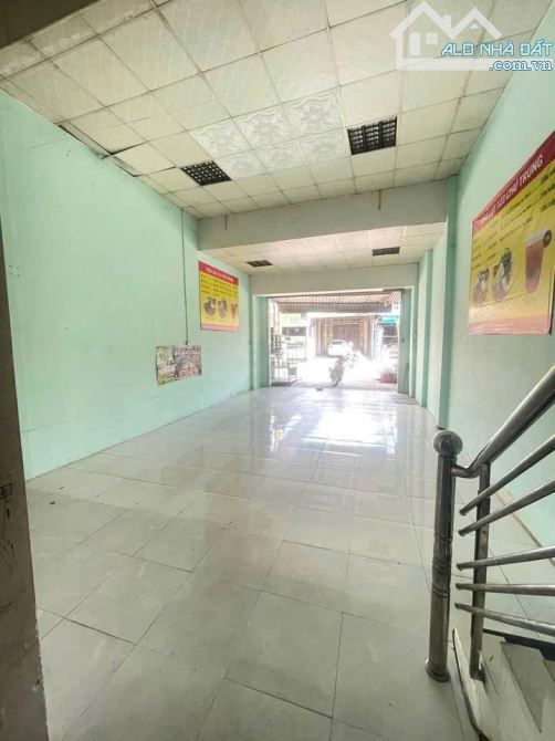 Ngậm Ngùi Bán Trả nợ Căn nhà ngay Bà Điểm 100m2 Sổ hồng RIêng 685triệu Bao Phí Thuế - 3