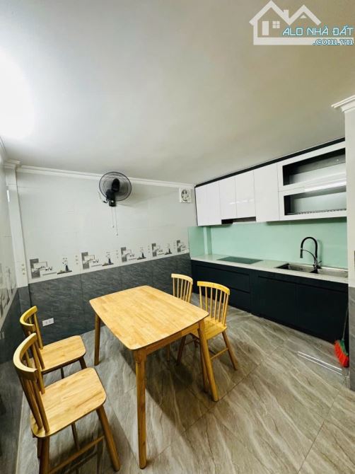 Chỉ 9.1 tỷ! Bán nhà Trương Định, Hoàng Mai - 10m ra Phố, DT 55M2, 4 Ngủ, 5 Tầng, MT 4m - 3