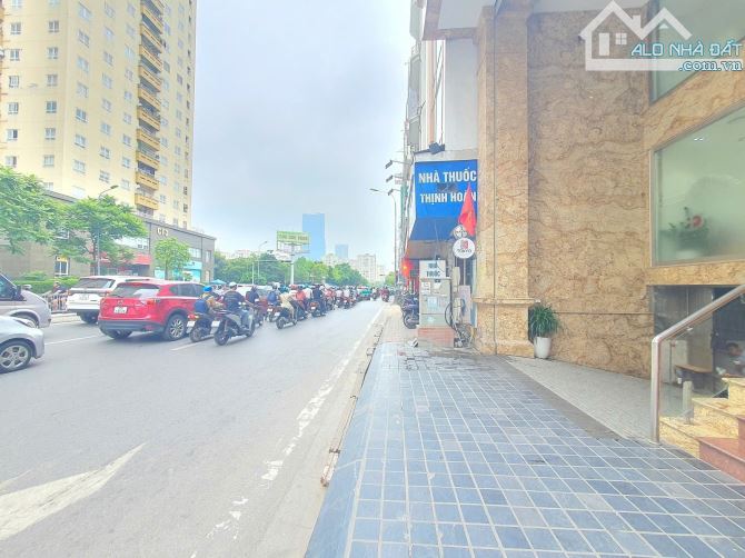 MẶT PHỐ - Q. CẦU GIẤY - LÔ GÓC - 1 HẦM 8 NỔI - THÔNG SÀN KD - VỈA HÈ - CHỈ NHỈNH 50 TỶ - 2