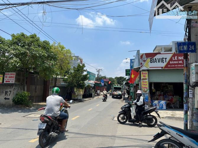 Bán góc 2 mặt tiền kinh doanh Võ Văn Hát, Long Trường, Quận 9 DT : 14 x 17 - 3