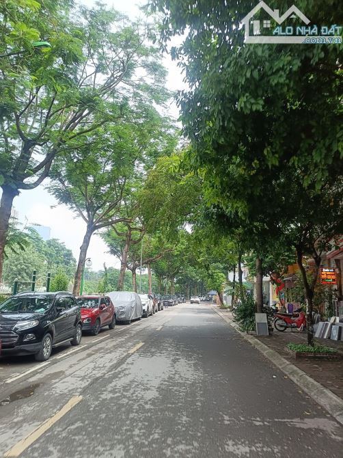 ĐẤT MẶT PHỐ 1 MẶT NGÕ SAU 36 TỶ 133m MT 5,2m VỈA HÈ Ô TÔ TRÁNH NGUYỄN ĐÌNH HOÀN CẦU GIẤY - 3