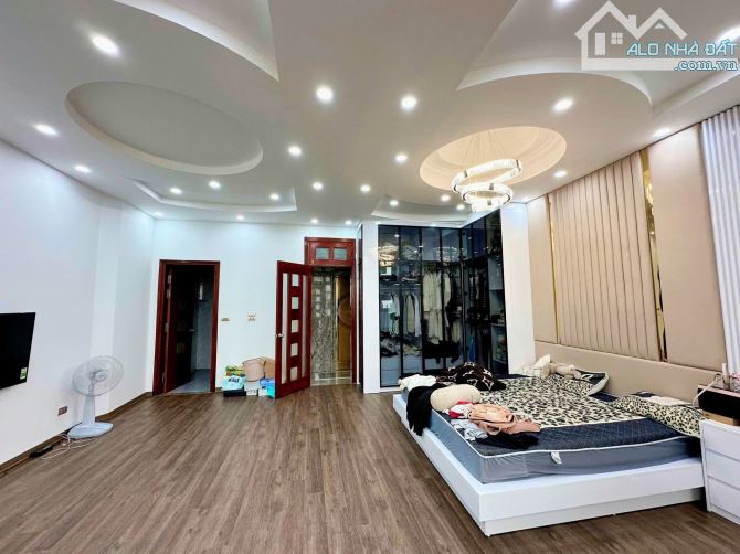 BÁN NHÀ TRẦN QUỐC HOÀN, VỊ TRÍ KINH DOANH, Ô TÔ TRÁNH, KINH DOANH 60m2, giá 26.5 tỷ. - 4