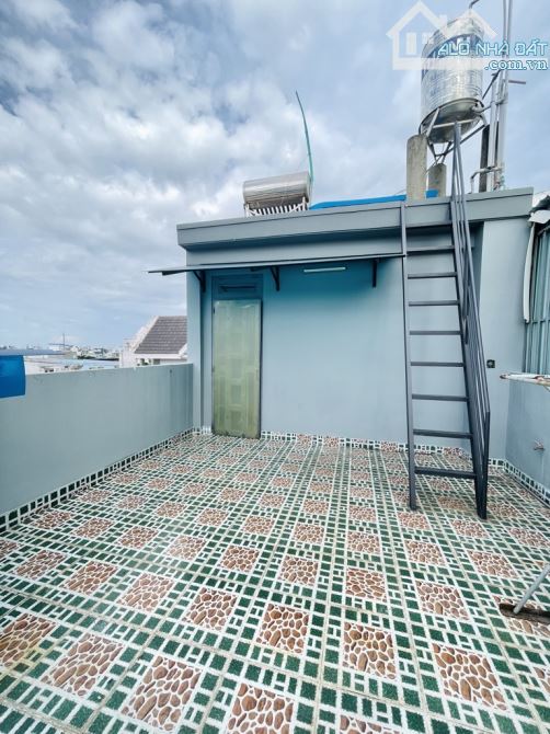 SIÊU PHẨM MT TRƯƠNG THỊ HOA - 65M2 NỞ HẬU - 4T - 4PN - ĐƯỜNG XE HƠI - HOÀN CÔNG ĐỦ - 4