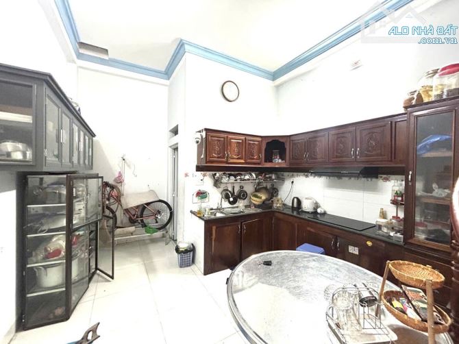 Bán Nhà Đường Tỉnh Lộ 10, Hẻm Ô tô Thông, 58m2, 4 Lầu, 5 P. Ngủ - 4