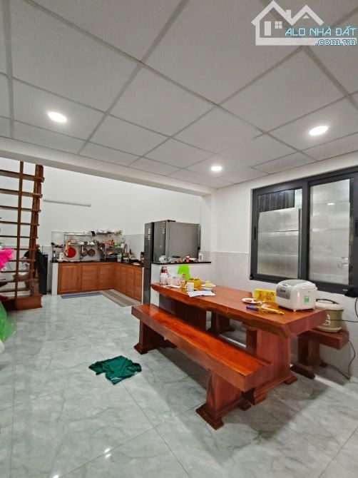 NHÀ ĐẸP 328M² – GẦN CHỢ CẦU XÁNG, SÁT TRẦN VĂN GIÀU – CHỈ 3.1 TỶ TL - 4