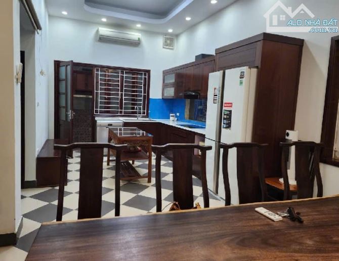 Căn góc đẹp 58X5 tầng, Phùng Chí Kiên, Hoàng Quốc Việt, gara ô tô tránh, ô chờ thang máy - 4