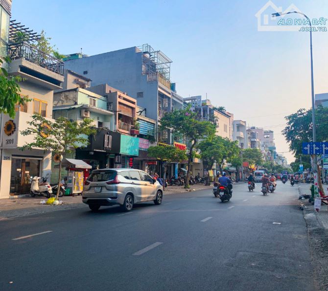 Bán nhà HXH ĐẾN CỬA Nguyễn Đình Chiểu Q.3, 5 tầng, nở hậu tài lộc, chỉ 9.x tỷ - 4