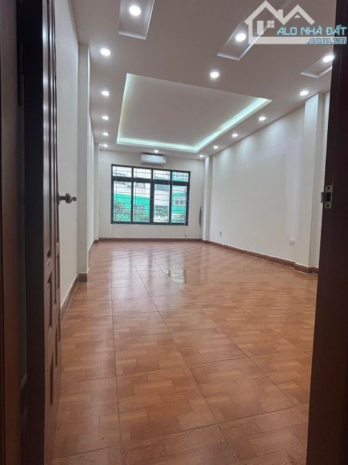 TUYỆT PHẨM 5 TẦNG MẶT PHỐ MỄ TRÌ-DT:60m2 - Ô TÔ LA LIỆT TRƯỚC NHÀ-DỄ KINH DOANH GIÁ 28,5T - 4
