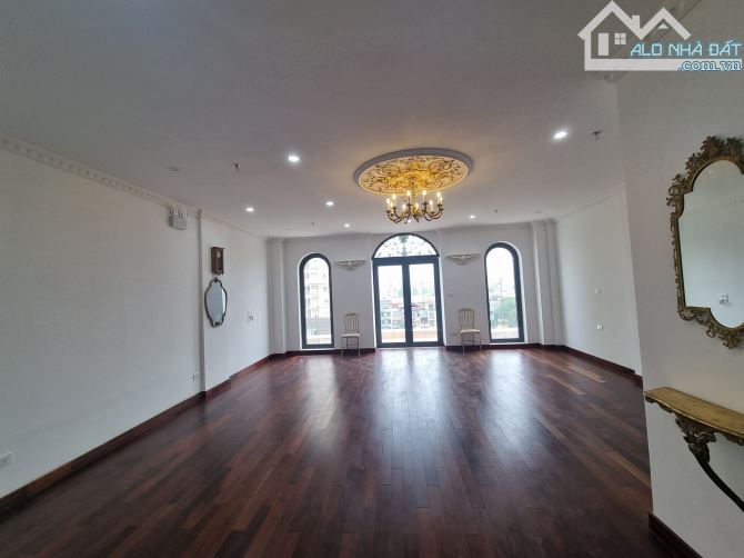 BÁN TÒA VĂN PHÒNG HAI BÀ TRƯNG, PHỐ LỚN - 200M2 X 12 NỔI + 1 HẦM GIÁ 14X TỶ - 4
