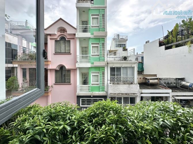 TL CCHỦ-4Tầng-Đồng Bộ Hẻm Oto Tránh-VIP Phú Nhuận-Sổ VuôngA4-DT Sàn 120m2-Sát MT-Chỉ 9.09T - 5