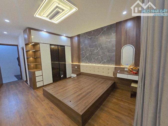 Bán nhà 6 tầng đẹp Kẻ Tạnh, Long Biên, fu.ll nội thất, cách một nhà ra ô tô thông. - 5