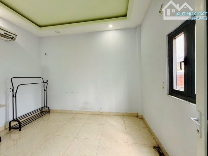 Nhà 3 tầng mặt tiền hẻm đường THẠNH XUÂN 33, Q12, dt 50,3m2 (5,4mx9,4m) đường 8m💰4,95Tỷ - 5