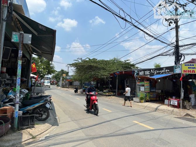 Bán góc 2 mặt tiền kinh doanh Võ Văn Hát, Long Trường, Quận 9 DT : 14 x 17 - 5