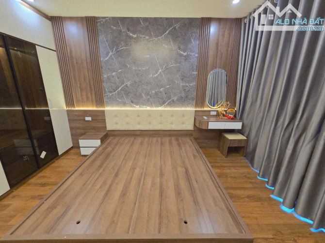 Bán nhà 6 tầng đẹp Kẻ Tạnh, Long Biên, fu.ll nội thất, cách một nhà ra ô tô thông. - 6