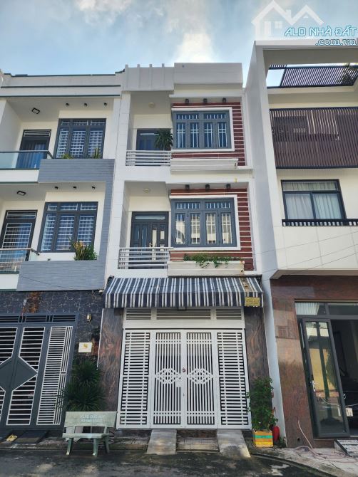 Bán nhà 1 trệt 2 lầu p.Tân Đông Hiệp Tp Dĩ An chỉ 4,99 tỷ TL M4377 - 6