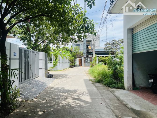 BÁN NHÀ 4 TẦNG 2 MẶT TIỀN CÓ SÂN VƯỜN RỘNG THOÁNG CÁCH MẶT TIỀN ĐƯỜNG PHẠM VĂN ĐỒNG CHỈ HƠ - 7