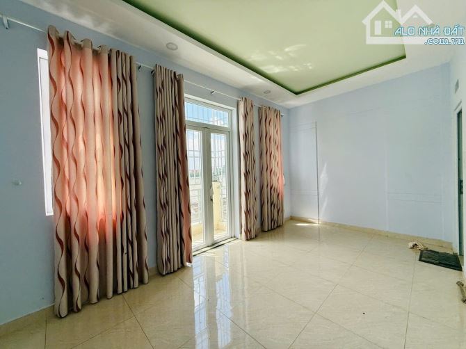 Nhà 3 tầng mặt tiền hẻm đường THẠNH XUÂN 33, Q12, dt 50,3m2 (5,4mx9,4m) đường 8m💰4,95Tỷ - 8