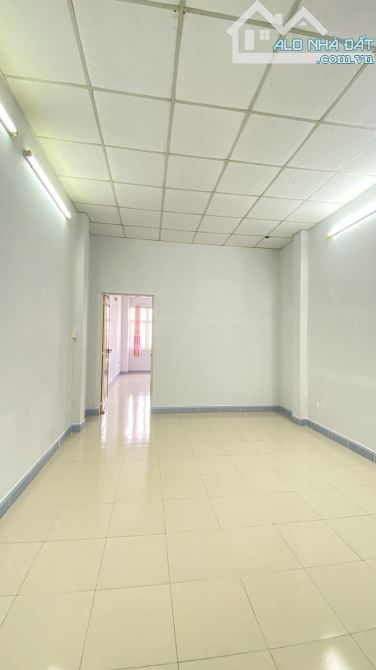 Nhà Dương Bá Trạc HXH 5m, Dt 4x19 3tầng 6PN giá chỉ 11,8ty. - 9