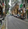 Bán nhà mặt phố Nhà Chung, DT 500m2 MT 20m Giá 260 Tỷ - 1 mặt phố 1 mặt ngõ, xây khách sạn