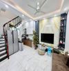 Bán nhà Lạc Long Quân, ngõ nông, gần phố, sát hồ Tây, full nội thất xịn, 32m2 nhỉnh 8 tỷ