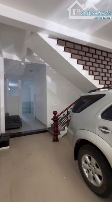 BÁN GẤP SIÊU PHẨM 3 TẦNG - VỊ TRÍ KINH DOANH - ĐƯỜNG 10M5 - HỒ TÙNG MẬU - LIÊN CHIỂU